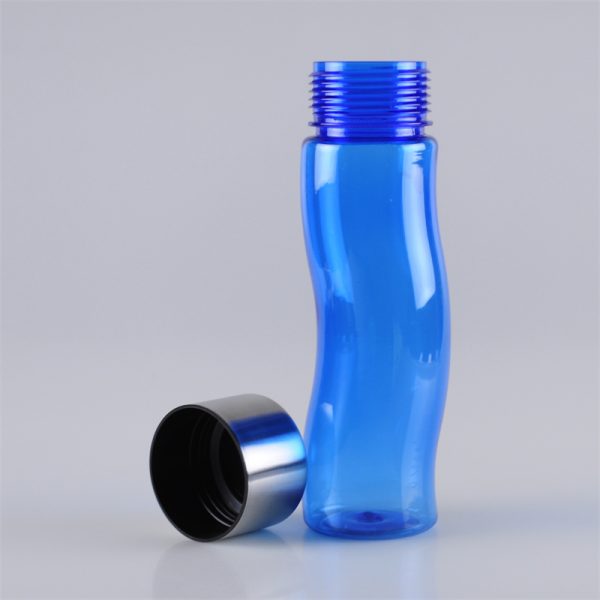 650ml-plastic-sports-drink-bottle-with-stainless-steel-lid (1)