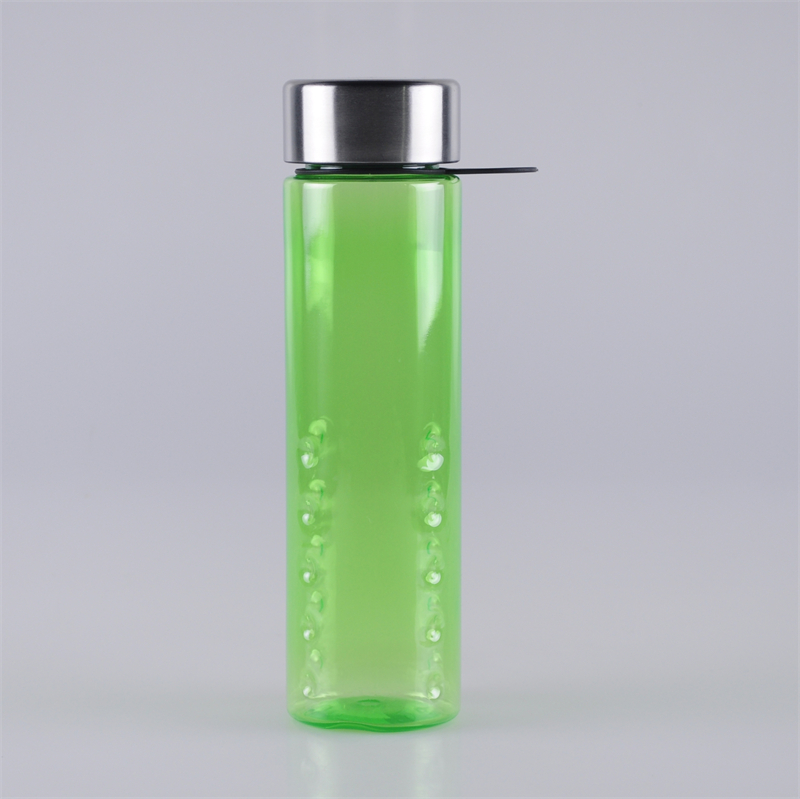 700ml-plastic-sports-bottles-with-ring-carrier (1)