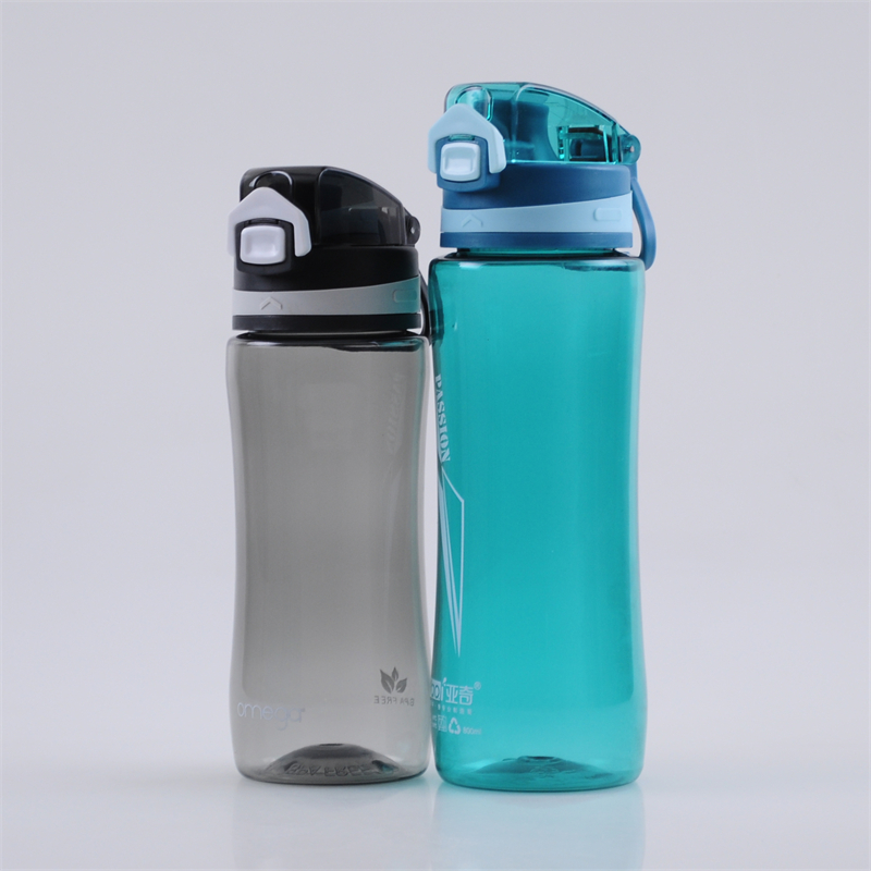 600ml-800ml-flip-lid-plastic-sports-water-bottle (1)