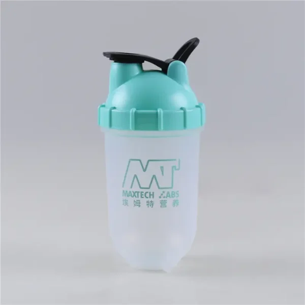 700ml-easy-carrying-flip-lid-plastic-shaker-bottle-1.jpg